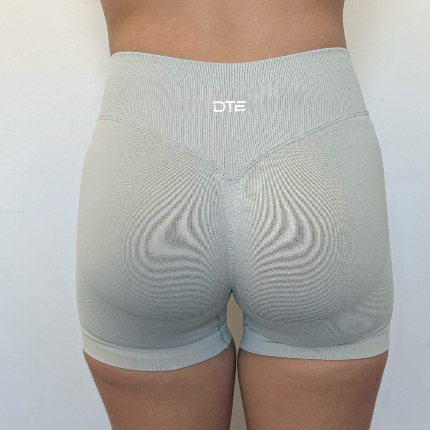 Impact Shorts 5” - Lychee