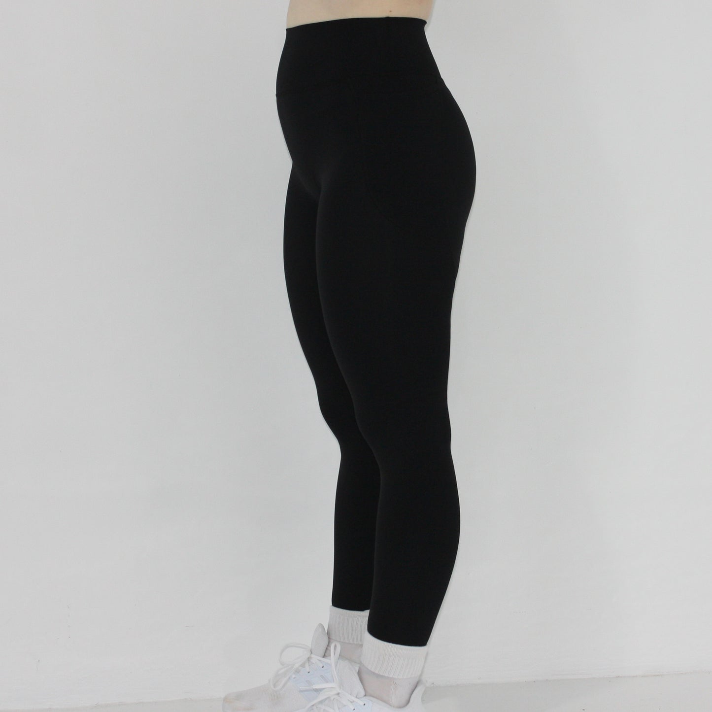 Essential Pocket Leggings - Black