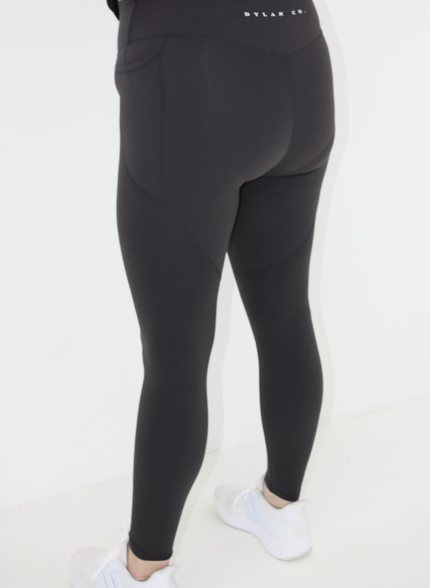 Essential Pocket Leggings - Gray